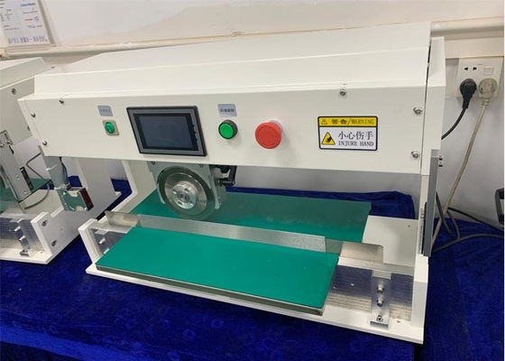 İyi bir fiyat. LCD Ekran Otomatik PCB Depaneling Ayırıcı PCB Kesme Makinesi çevrimiçi